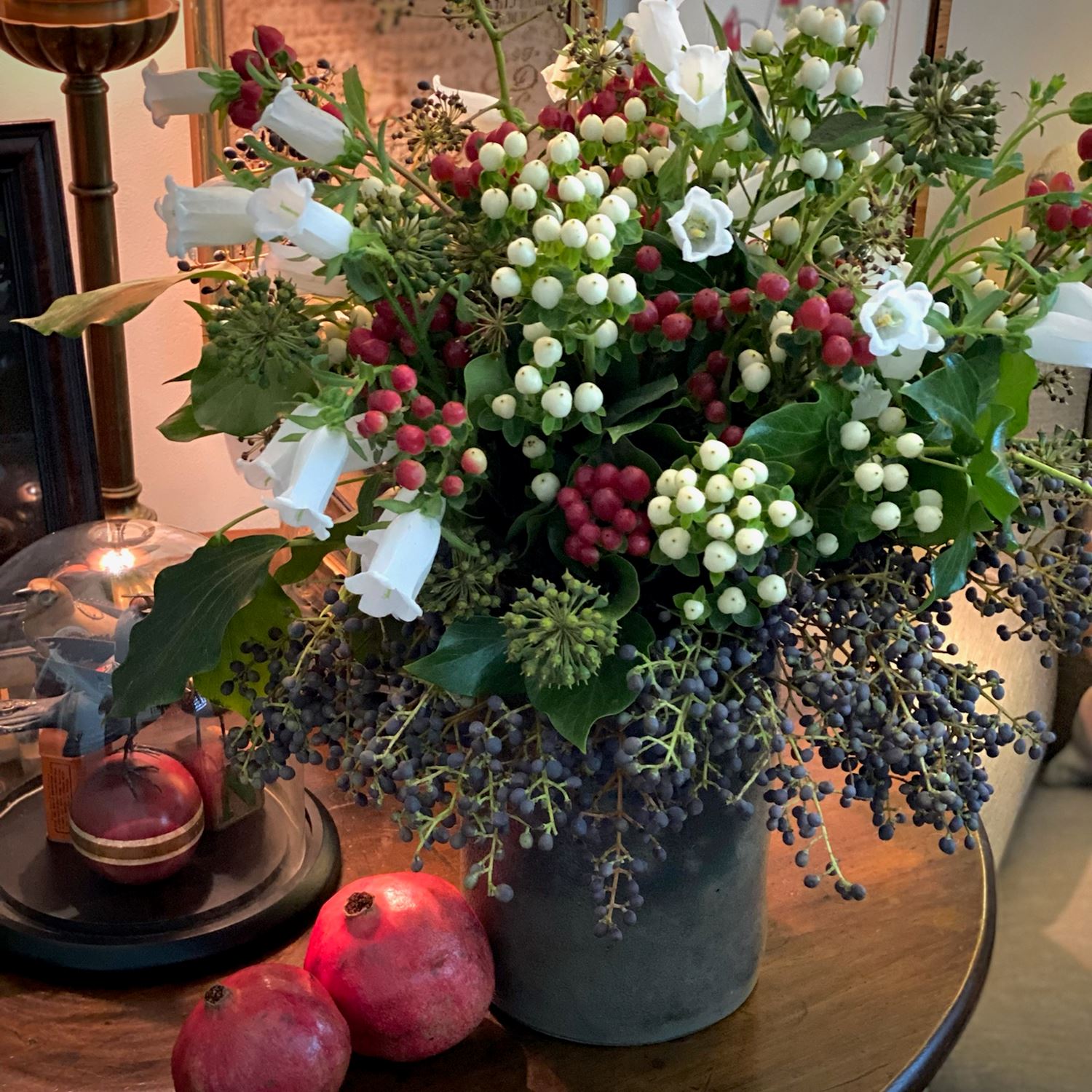 Christmas Floral Centerpieces: Tips for creating beautiful holiday