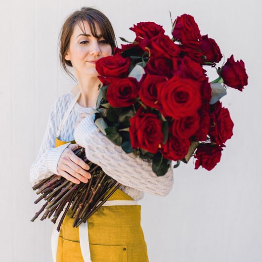 Red roses—the crown jewel of Valentine's Day blooms.